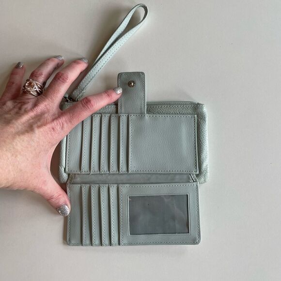 Pre-Loves Giani Bernini Mint Green Genuine Leather Womens Wristlet - Picture 3 of 7